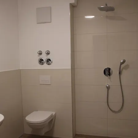 Am Kronengarten هيلدن